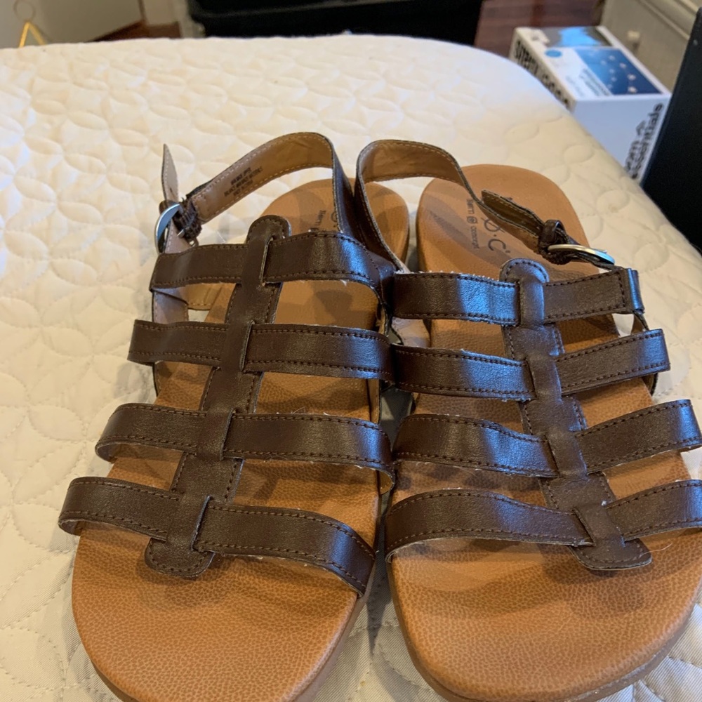 BOC gladiator brown sandals